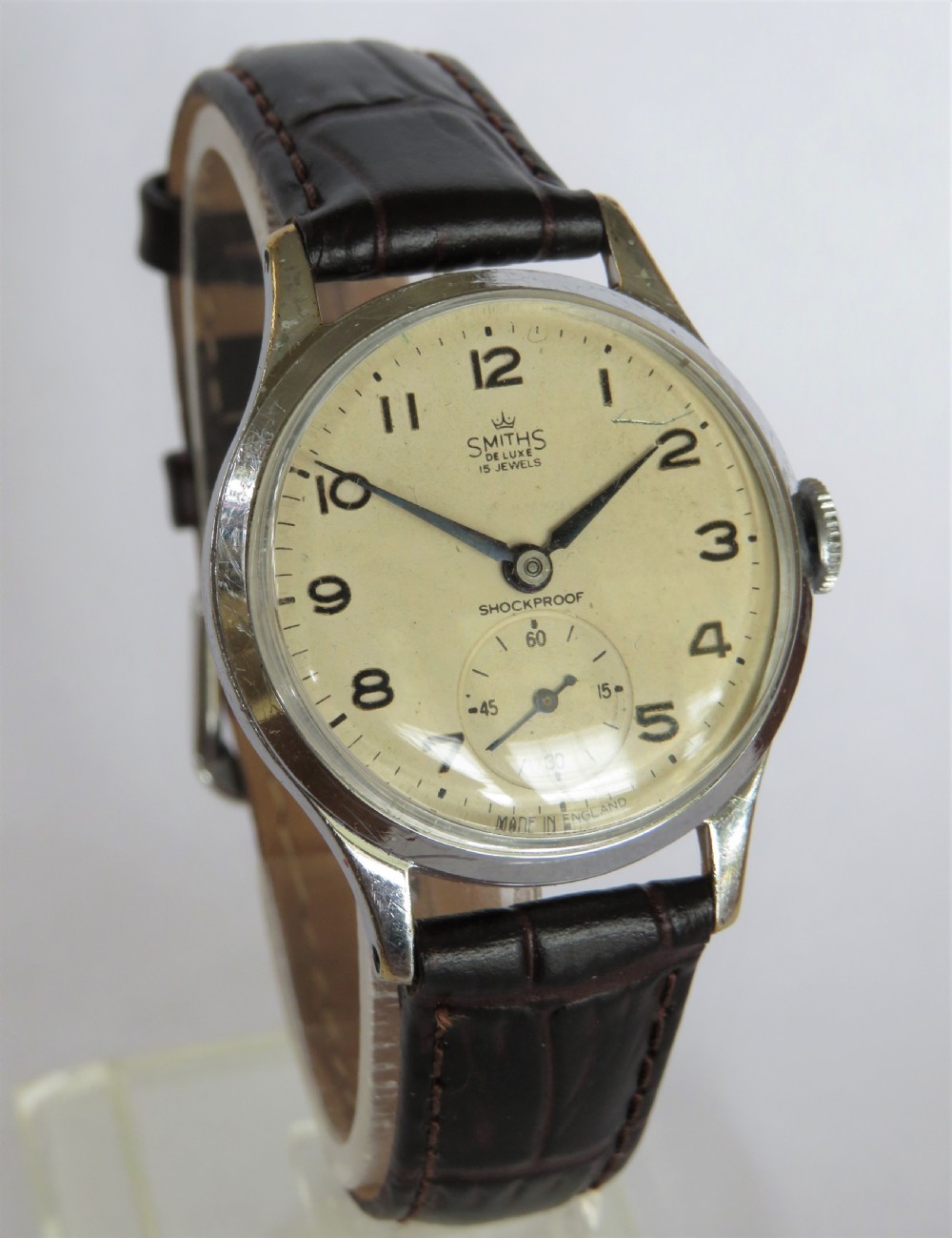 Gents Smiths De Luxe wrist watch View II
