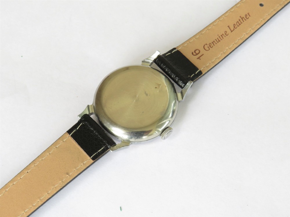 Gents Smiths De Luxe wrist watch, made in England View IV
