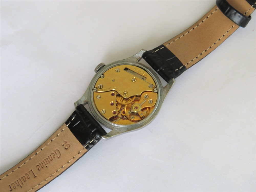 Gents 1950s Smiths De Luxe wrist watch View II