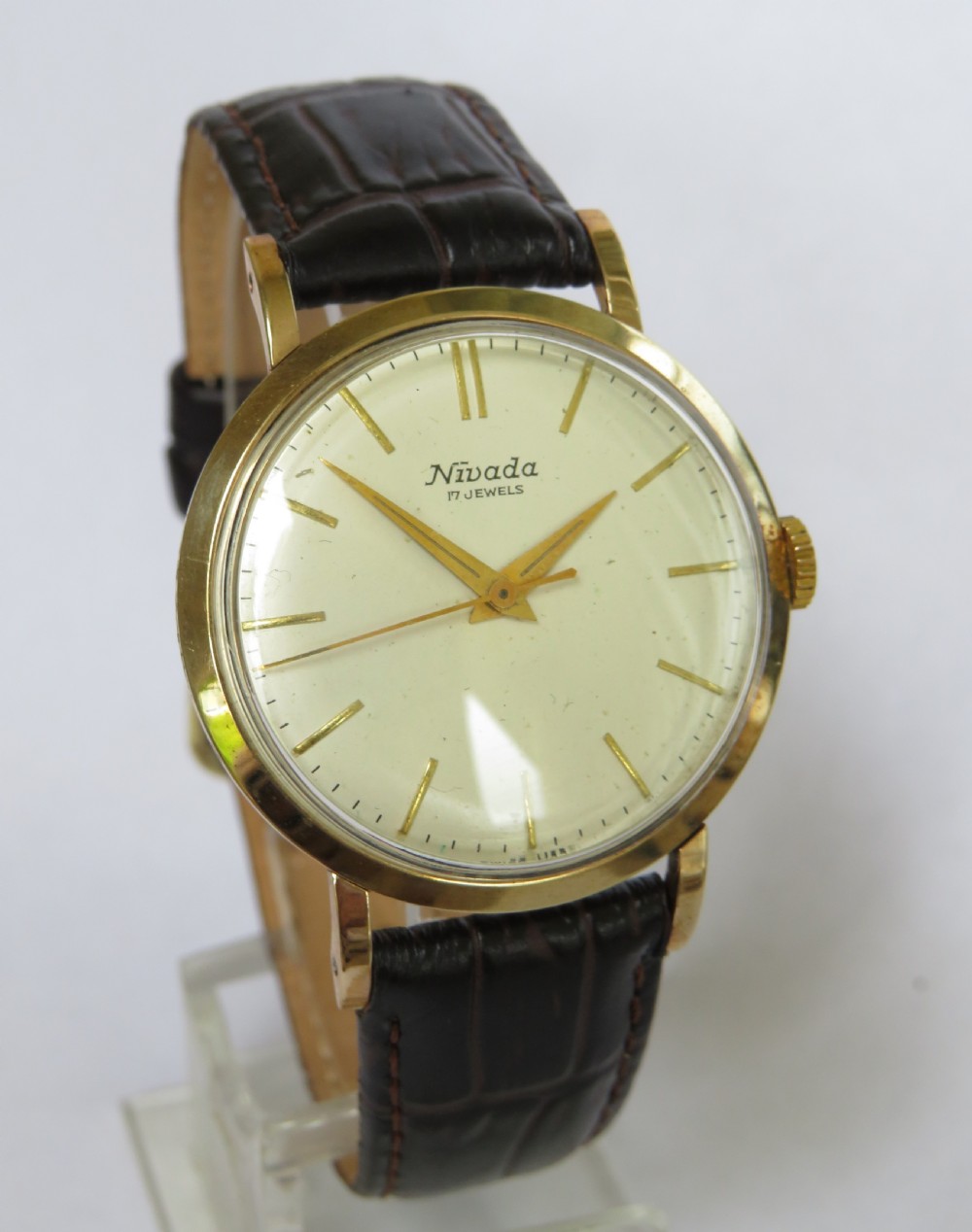 Gents 9ct gold Nivada wrist watch, 1959 View II