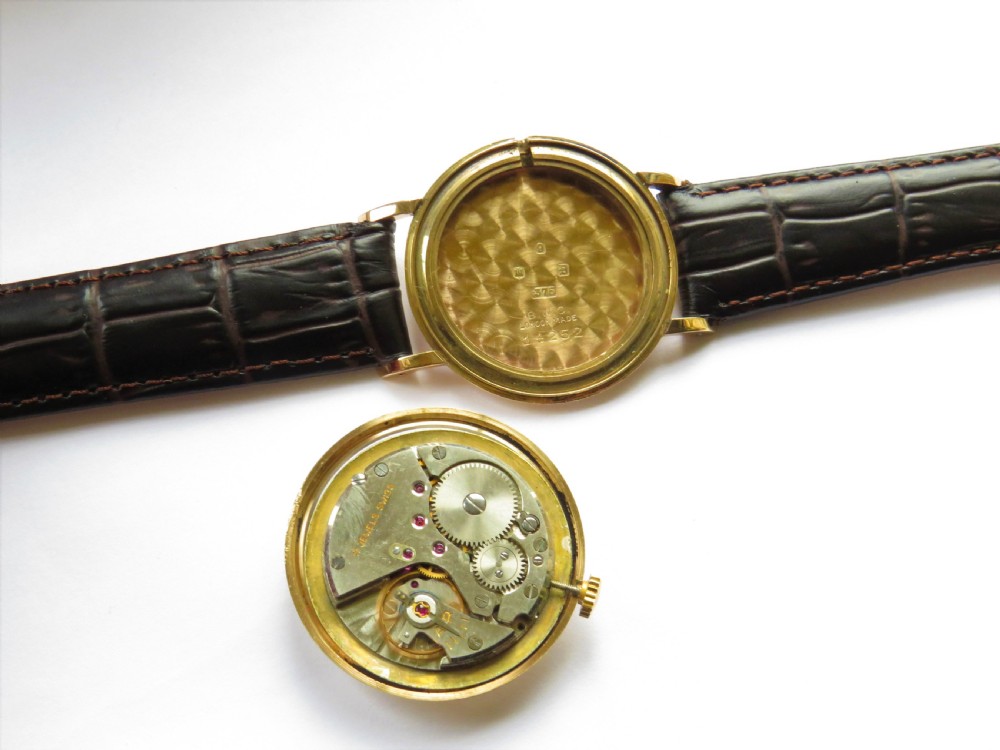 Gents 9ct gold Nivada wrist watch, 1959 View IV