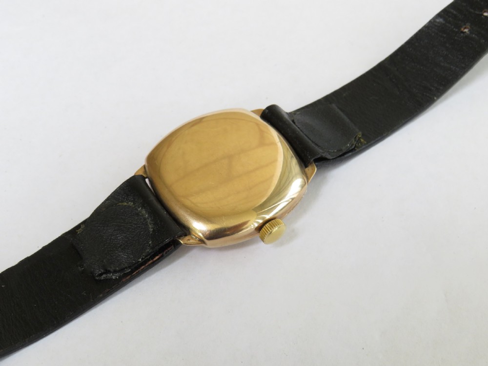 Gents 1930s 9ct gold Waltham wrist watch View IV