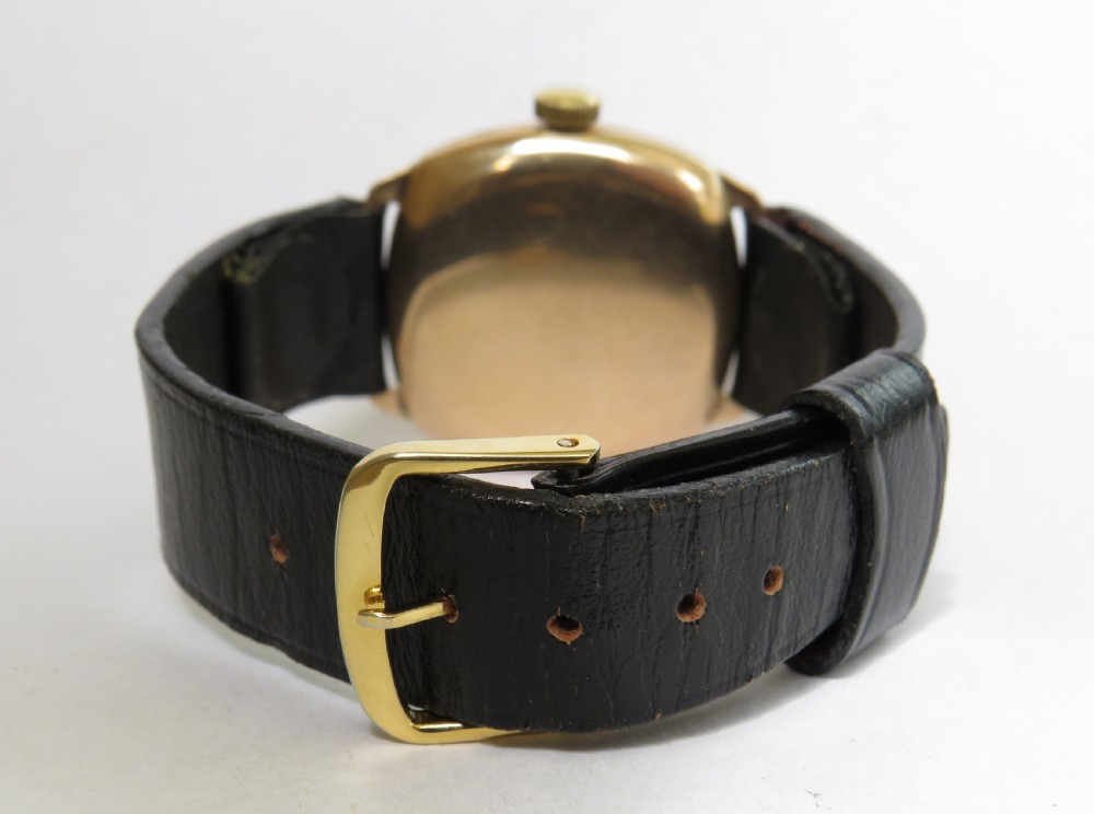 Gents 1930s 9ct gold Waltham wrist watch View V
