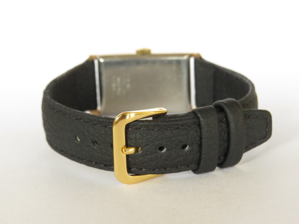 1940s mid-size Roamer wrist watch View V