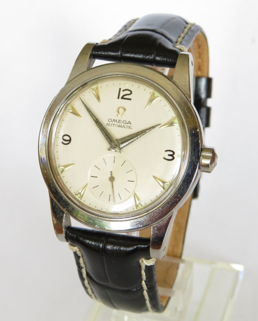 Gents Omega bumper automatic wrist watch, 1950 View II