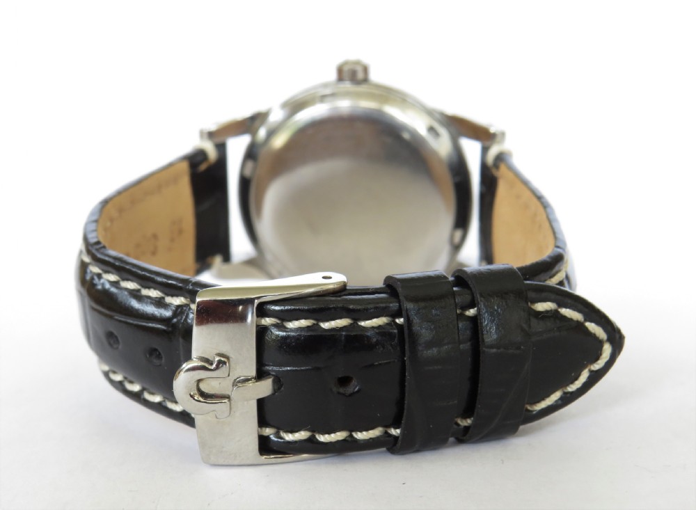 Gents Omega bumper automatic wrist watch, 1950 View V