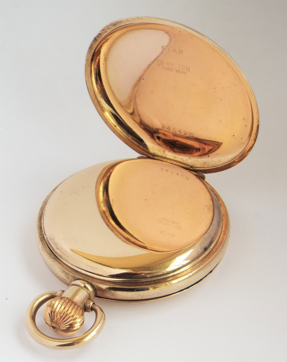 Antique 1918 Elgin full hunter pocket watch.   View IV