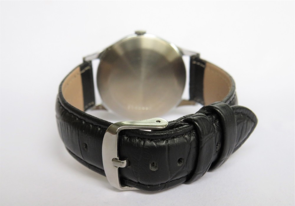 Gents large 1953 Doxa wrist watch View V