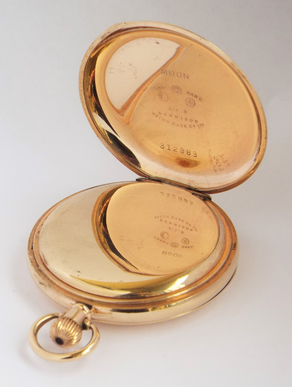 Antique 1908 Waltham full hunter pocket watch. View IV