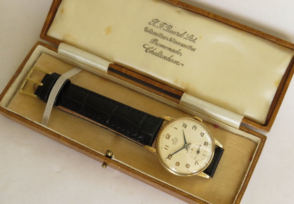 Gents 9ct gold Smiths De Luxe wrist watch, 1963 View III