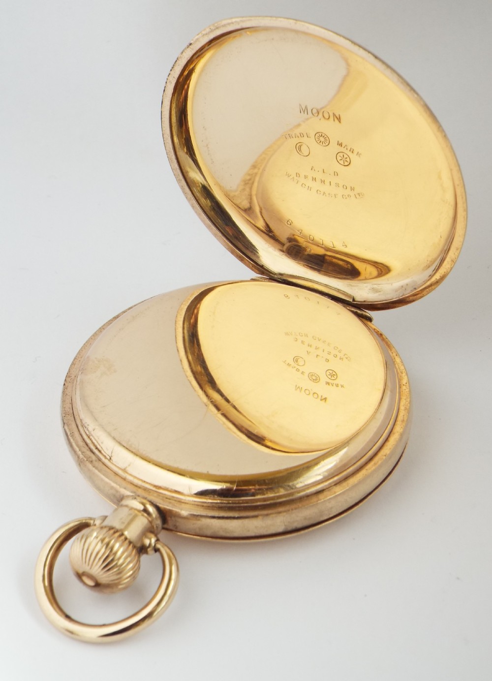 Antique 1917 Waltham full hunter pocket watch. View IV