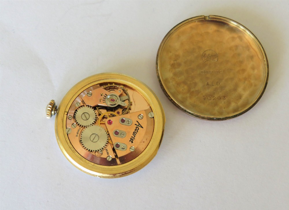 Gents 9ct gold Accurist wrist watch, 1960 View III
