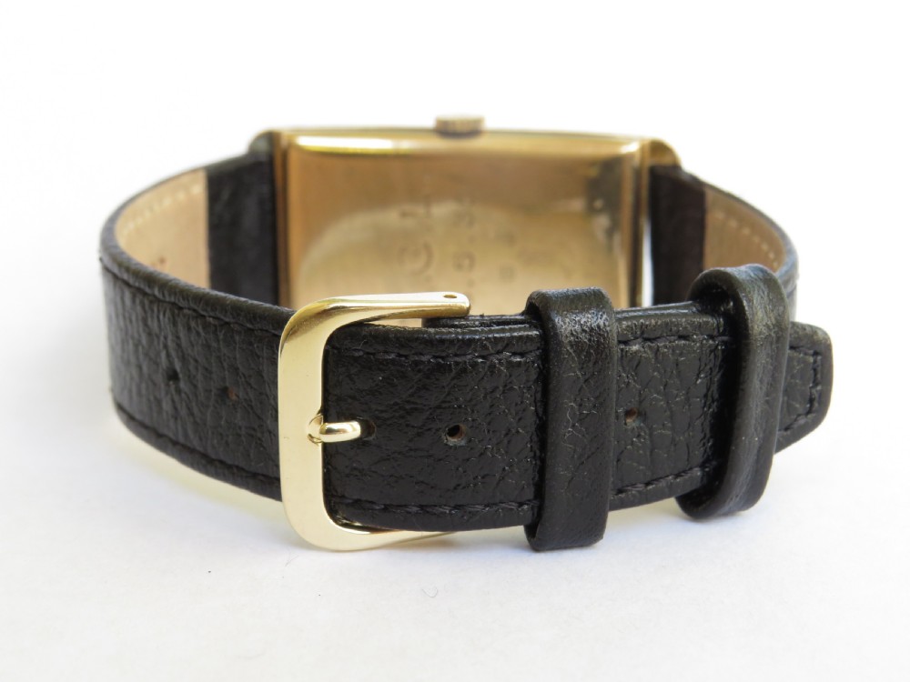 Good sized mens 9ct gold Art Deco wrist watch View V