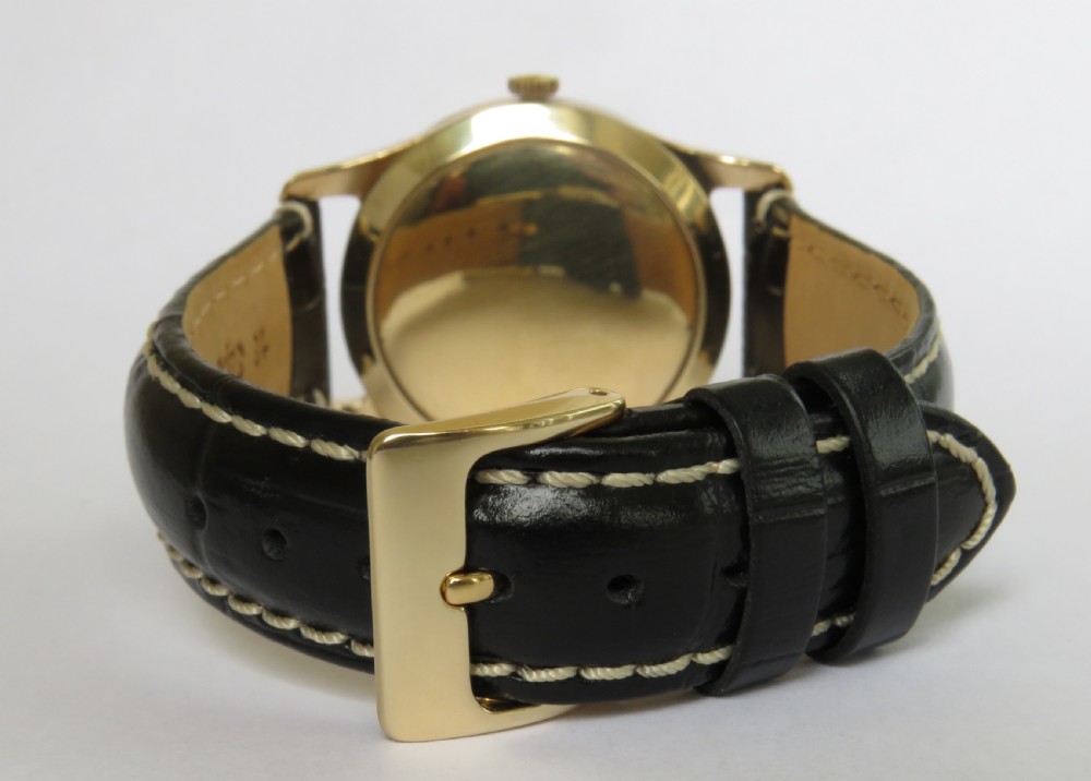 Gents 9ct gold Longines wrist watch, 1956 View V