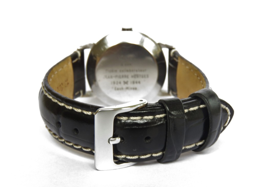 Gents 1940s Omega bumper automatic wrist watch View V