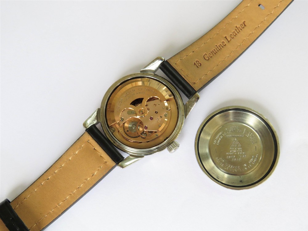 Gents Omega Seamaster wrist watch View IV