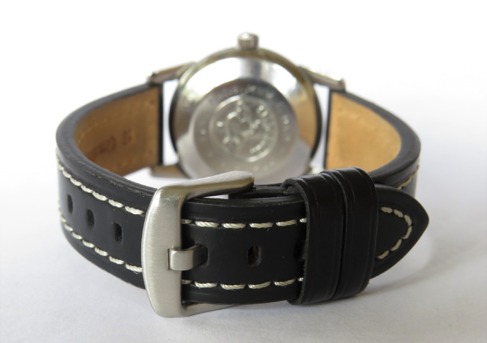 Gents Omega Seamaster wrist watch View V