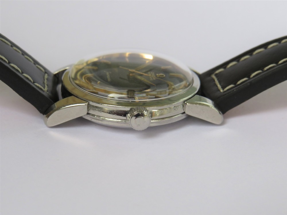 Gents Omega Seamaster wrist watch View VI