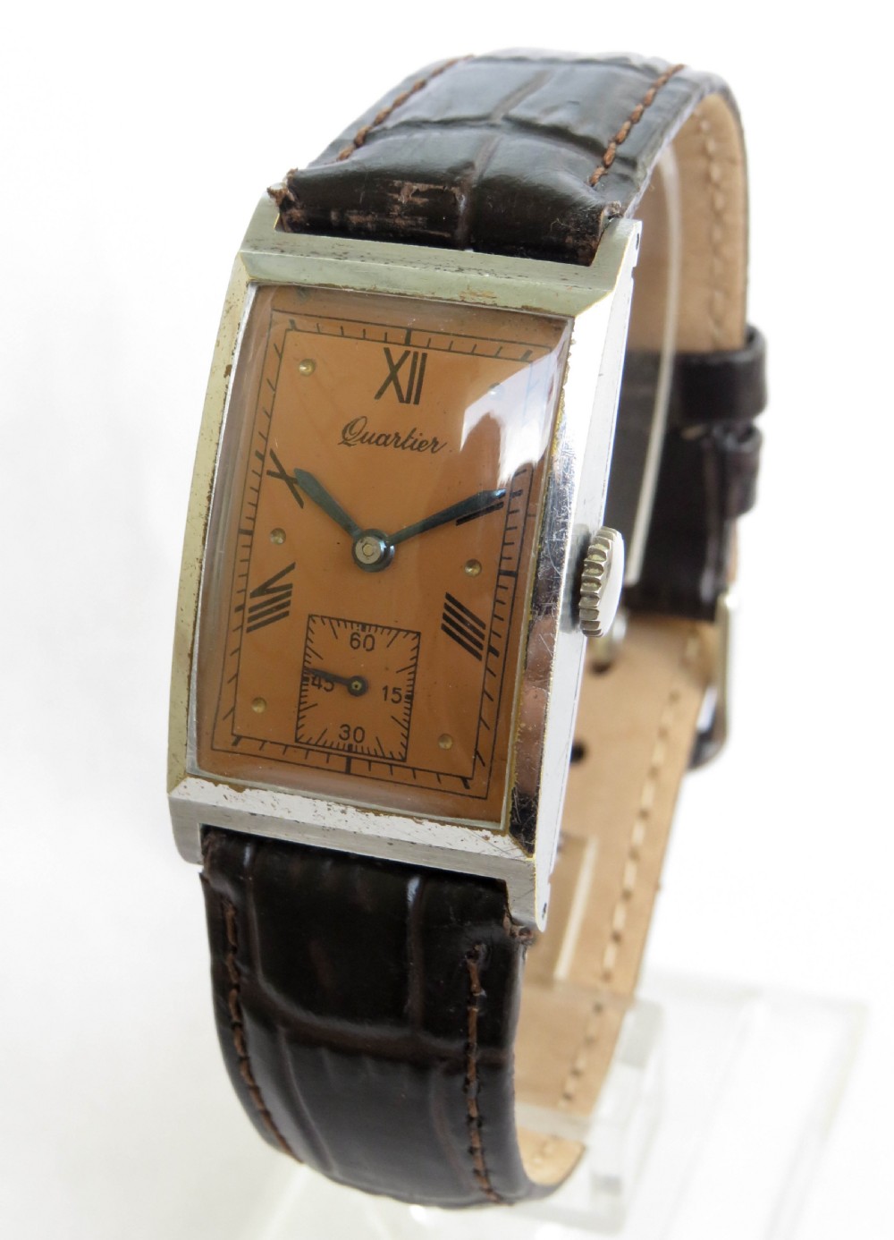 1940s Art Deco Quartier wrist watch