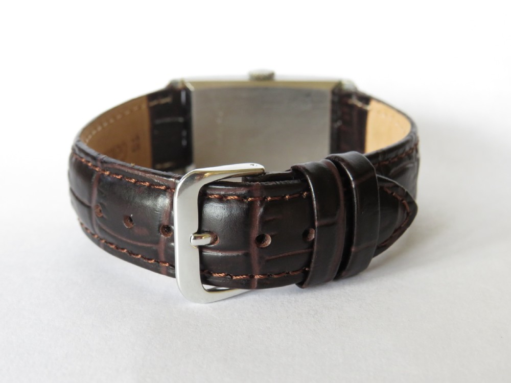 1940s Art Deco Quartier wrist watch View V