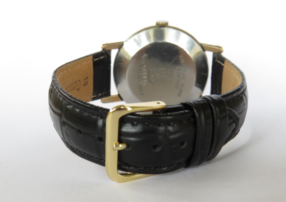 Gents 1950s Lip wrist watch View IV