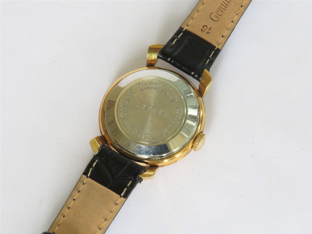 Gents 1940s Zodiac Strong bumper automatic wrist watch View IV