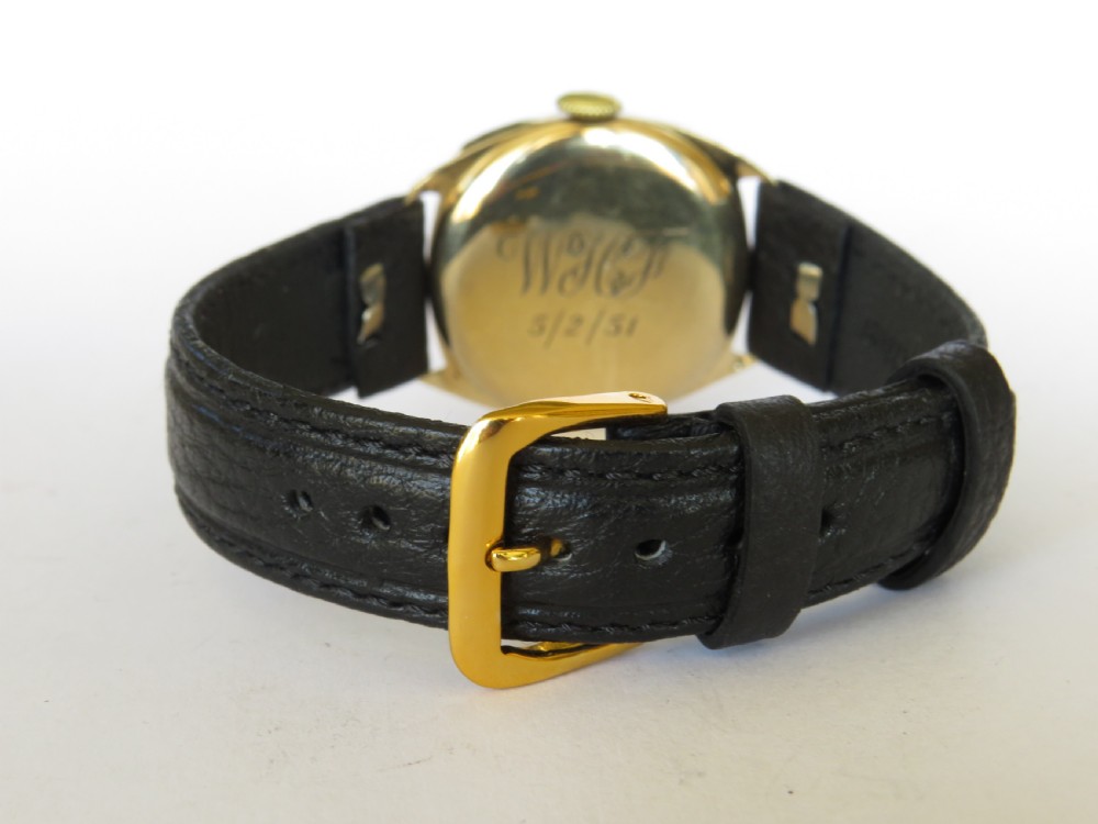 Gents 9ct gold wrist watch, 1949 View V