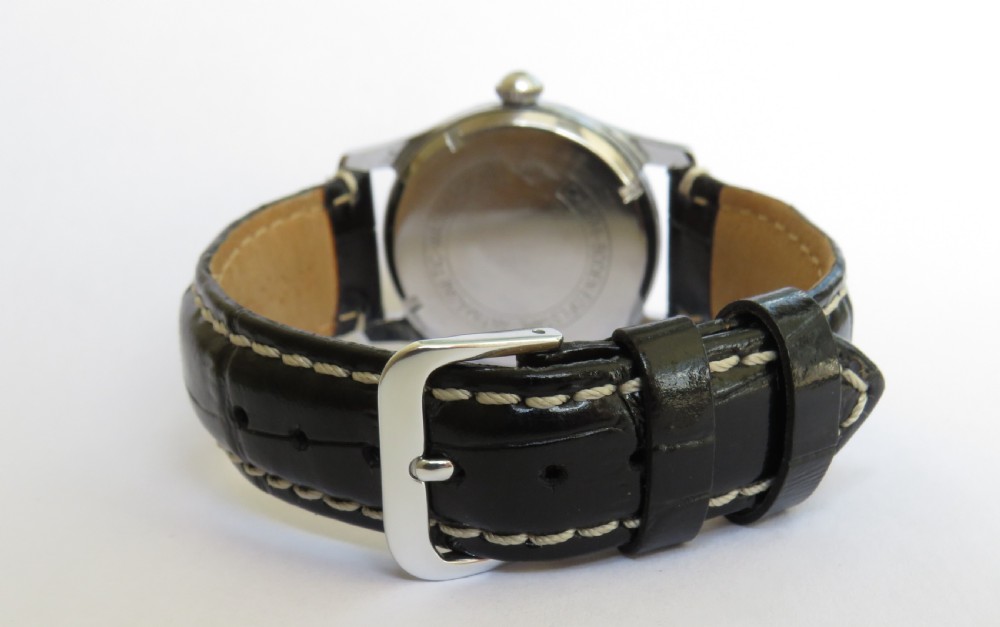 Gents 1950s date pointer Axa wrist watch View V
