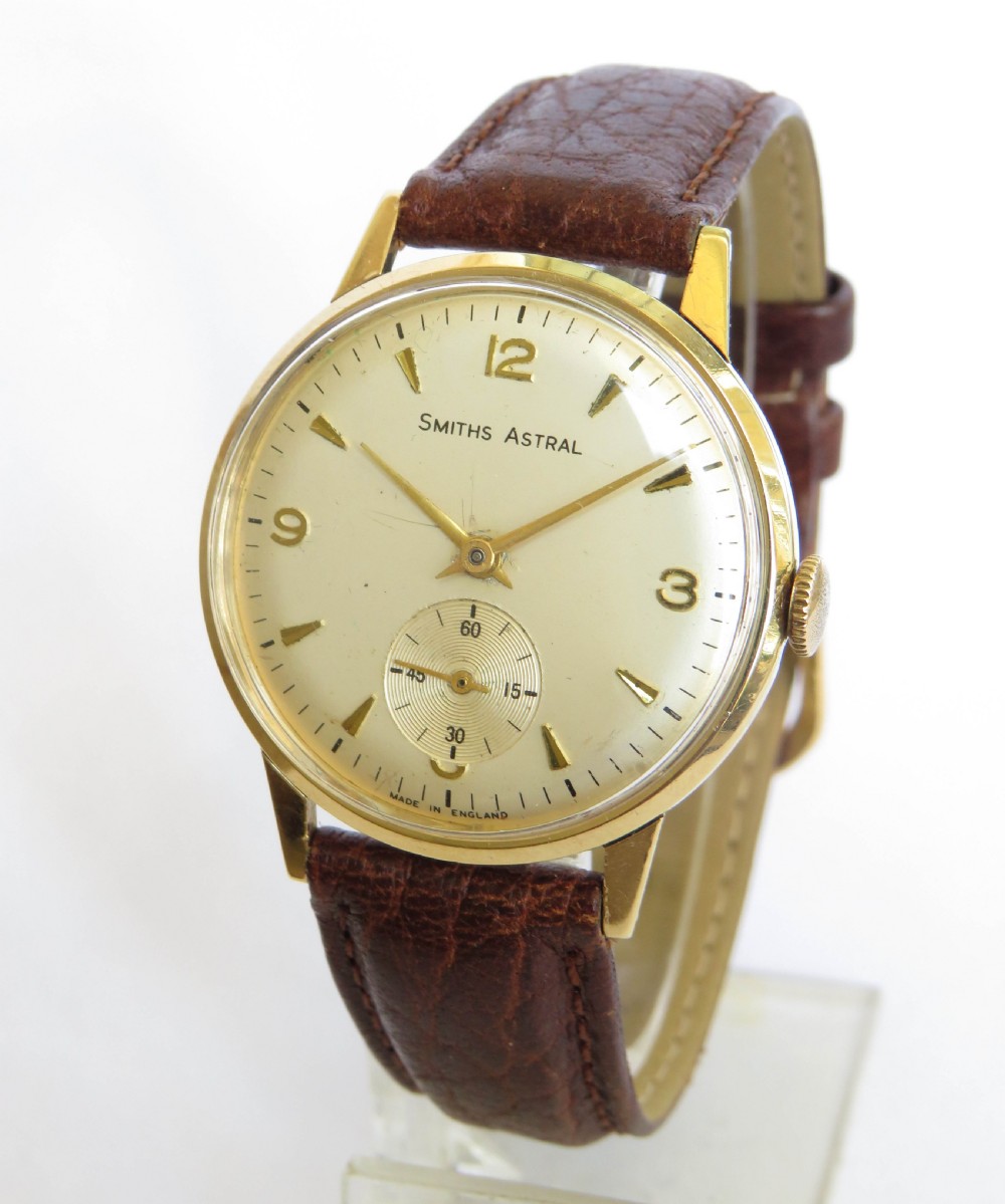 Gents 9ct gold Smiths Astral wrist watch, 1967