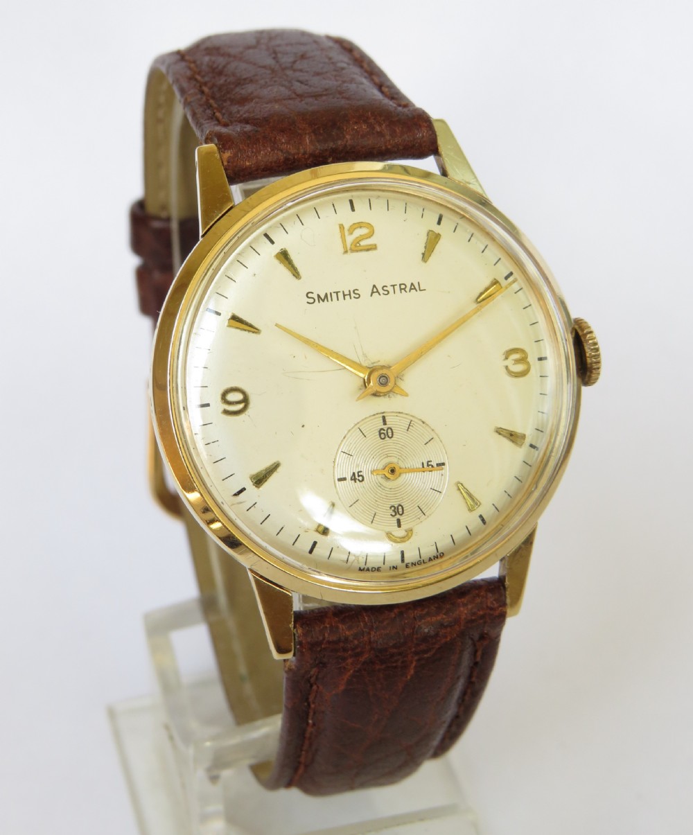 Gents 9ct gold Smiths Astral wrist watch, 1967 View II