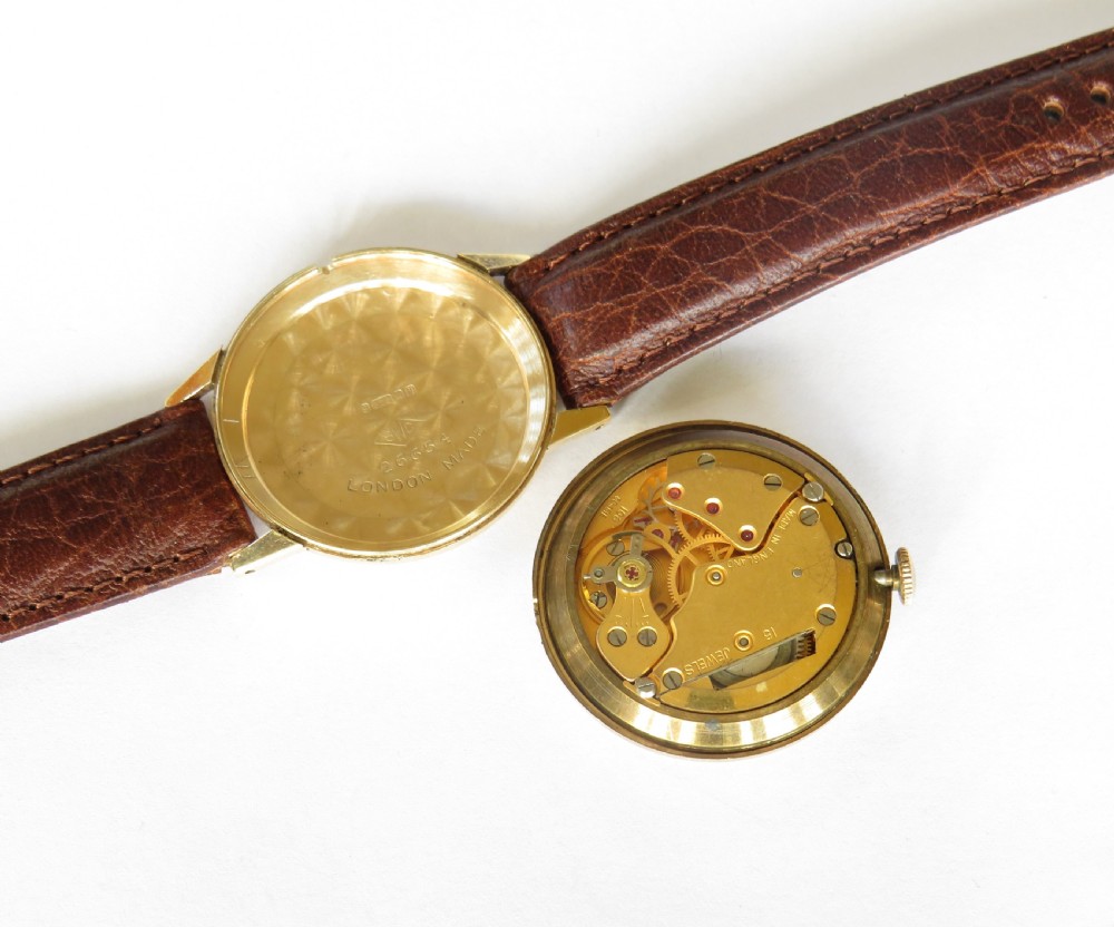 Gents 9ct gold Smiths Astral wrist watch, 1967 View III