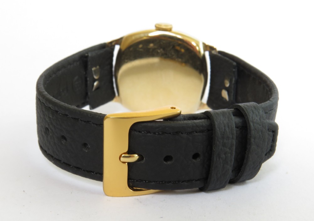 Gents 9ct gold Smiths De Luxe wrist watch, 1955 View III