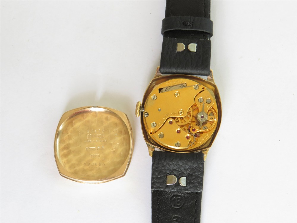 Gents 9ct gold Smiths De Luxe wrist watch, 1955 View V