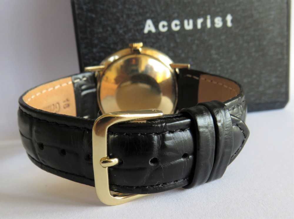 Gents 9ct gold Accurist wrist watch, 1965 View IV