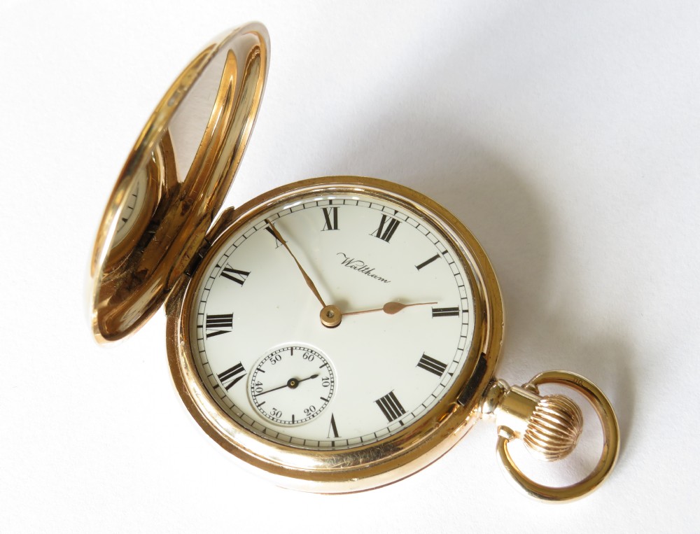1909 Waltham Traveler full hunter pocket watch View III