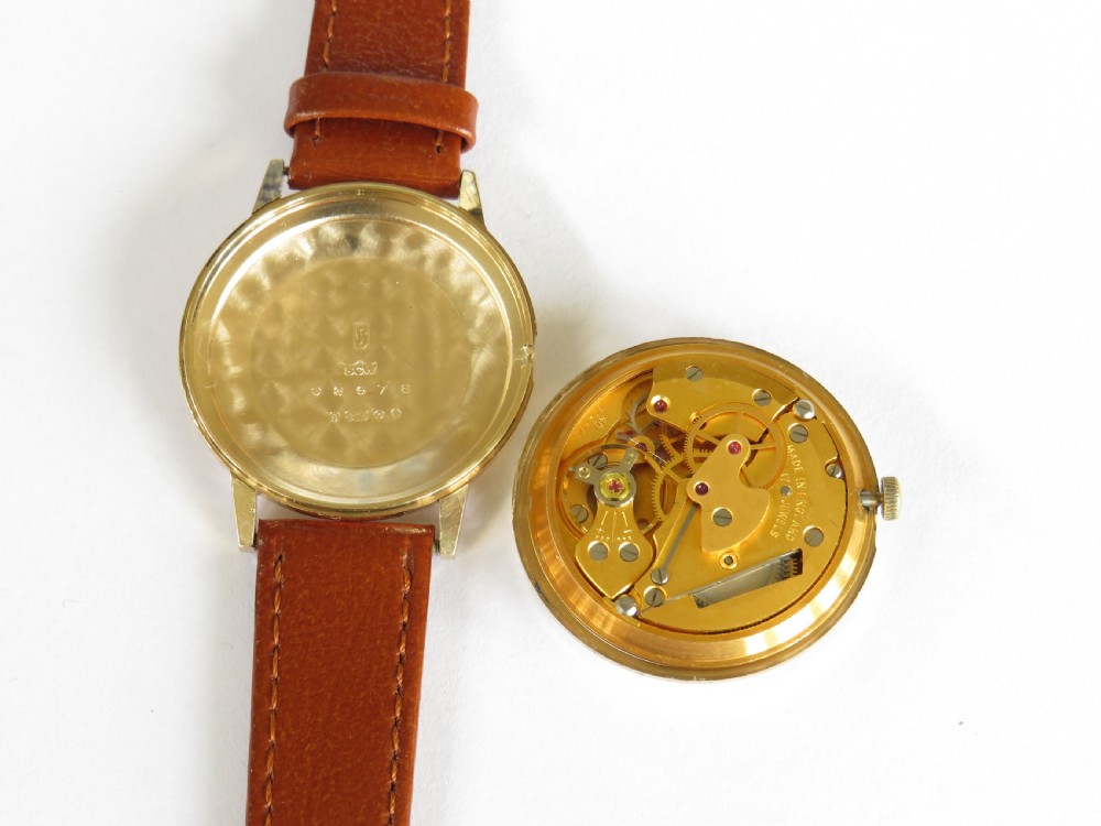 Gents 9ct gold Smiths Astral wrist watch, 1969 View III