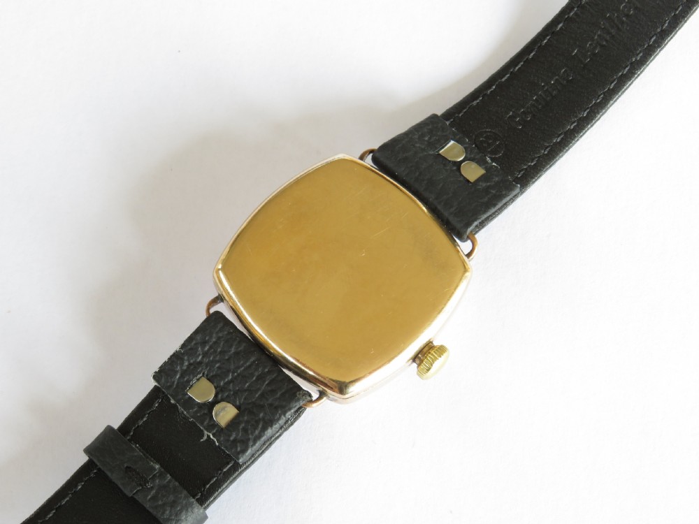 Gents 1920s 9ct gold Waltham wrist watch View V