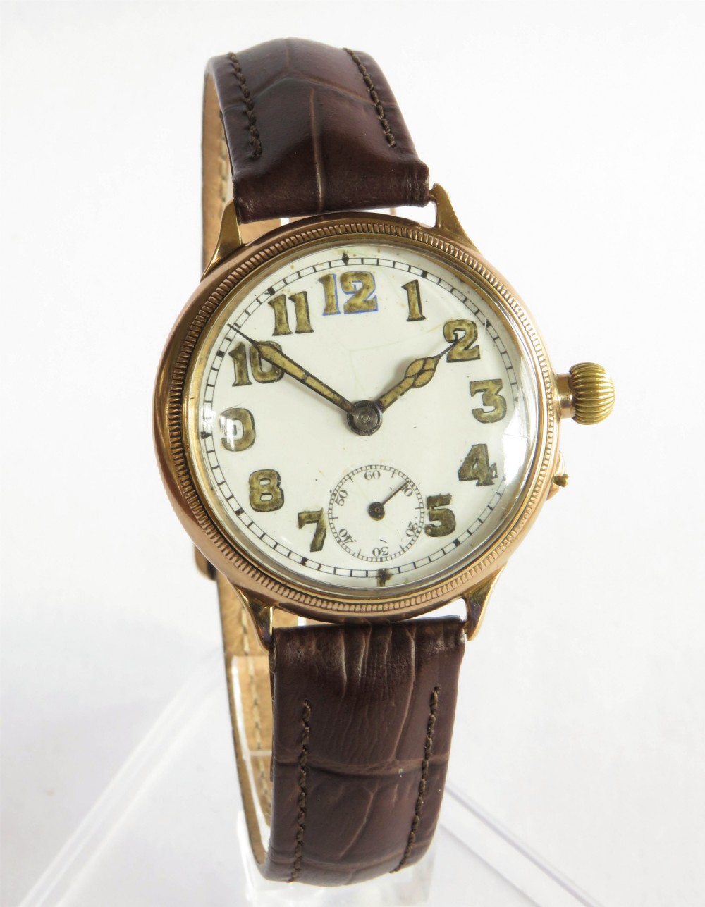 Gents 9ct gold wrist watch, 1926 View II