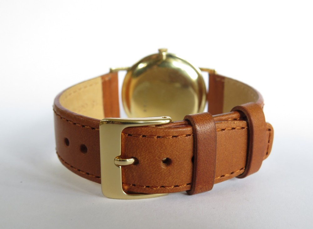 Gents 14ct gold Henry Moser wrist watch, 1960 View V