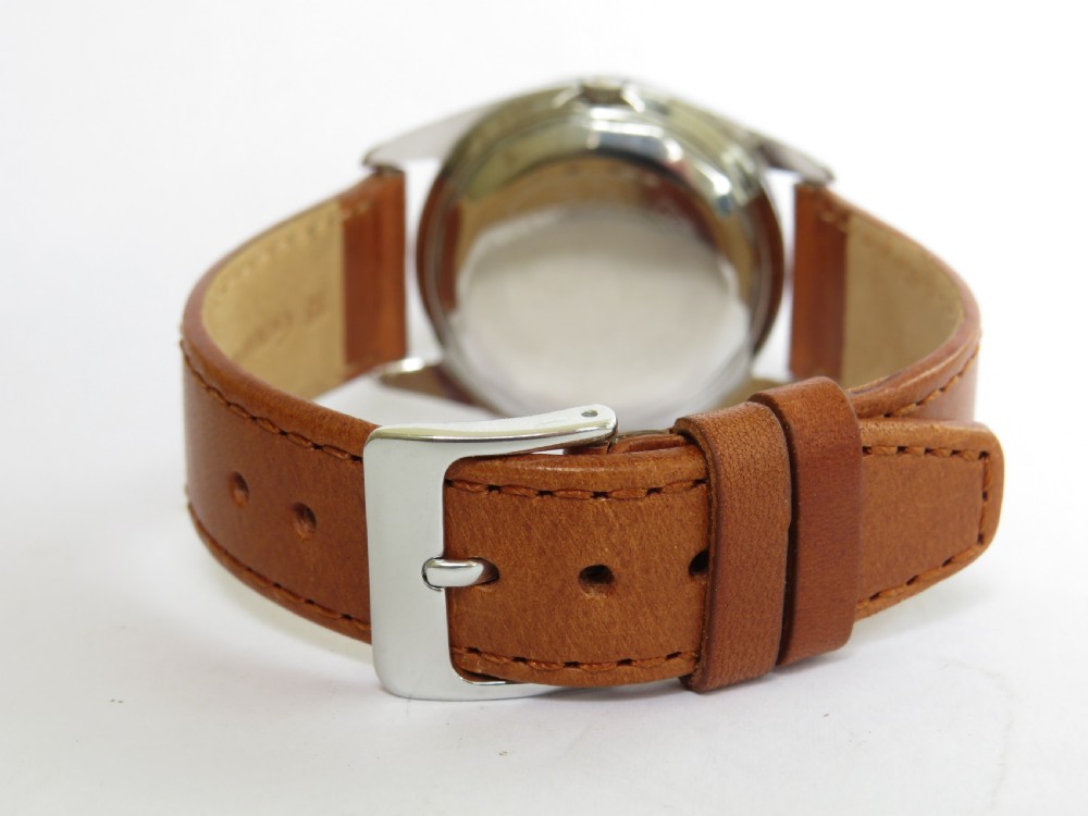 Gents 1950s Cyma bumper automatic wrist watch View III