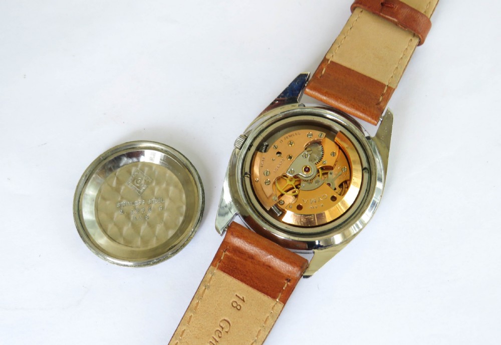 Gents 1950s Cyma bumper automatic wrist watch View IV