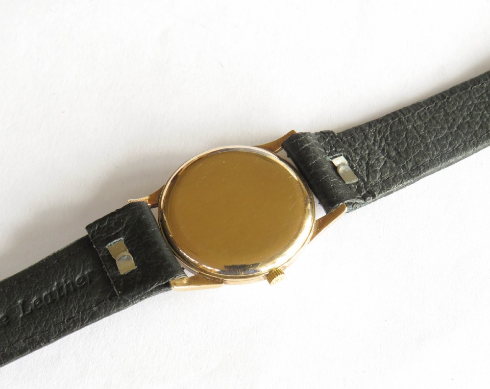 Gents 9ct gold Marvin wrist watch View IV