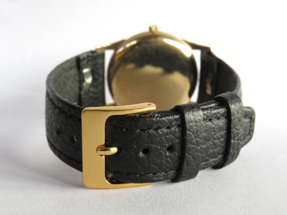 Gents 9ct gold Marvin wrist watch View V