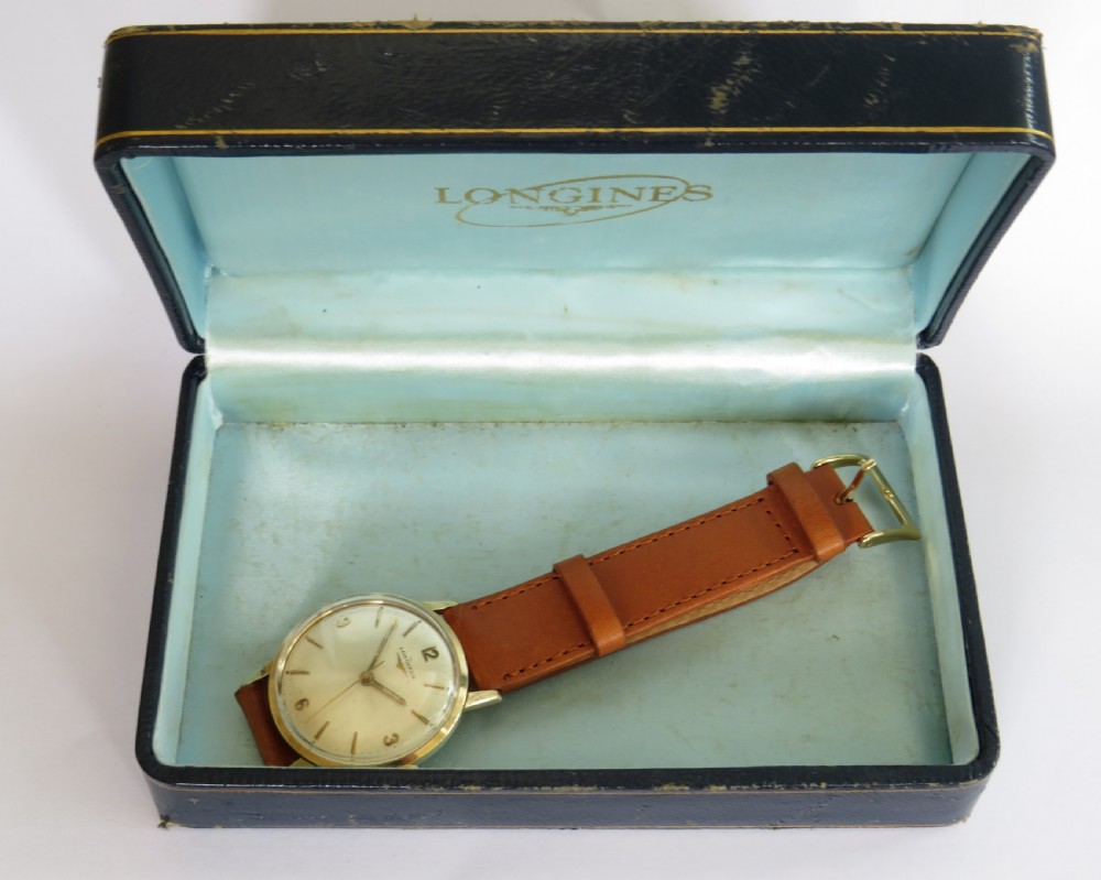 Gents 9ct gold Longines wrist watch, 1967 View V