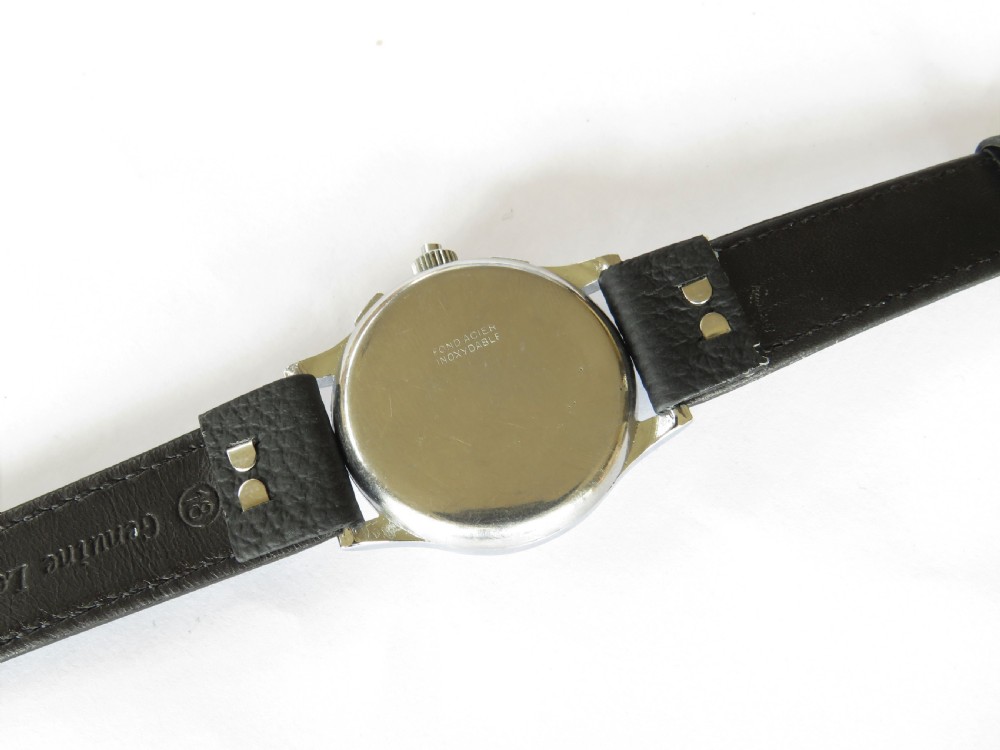 Gents 1940s Alpha Landeron 3-button chronograph wrist watch View IV