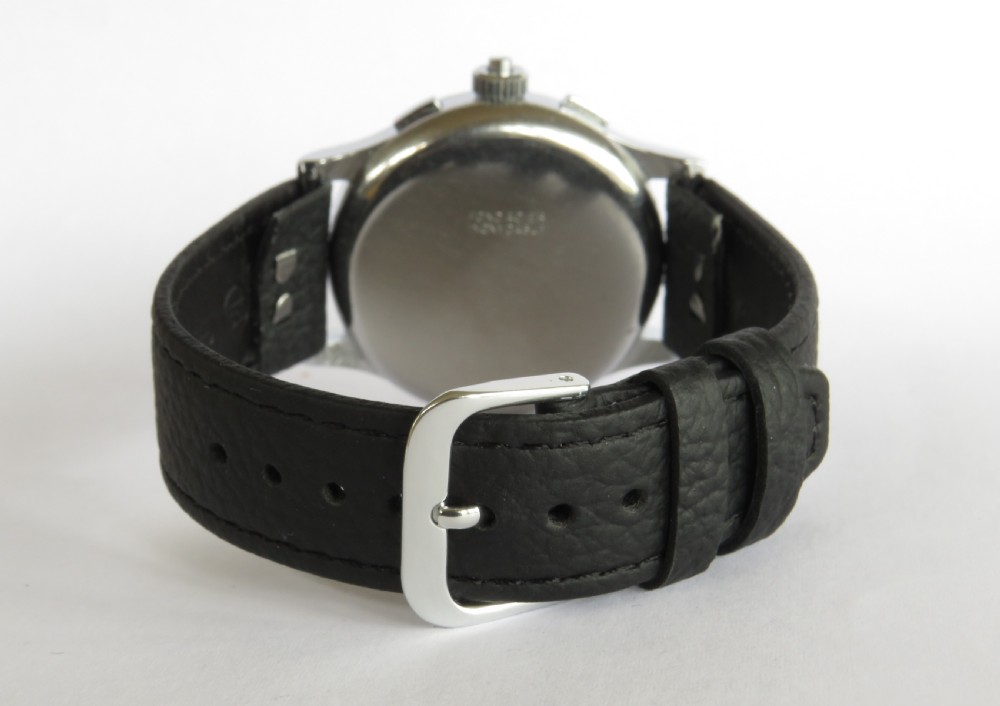 Gents 1940s Alpha Landeron 3-button chronograph wrist watch View V