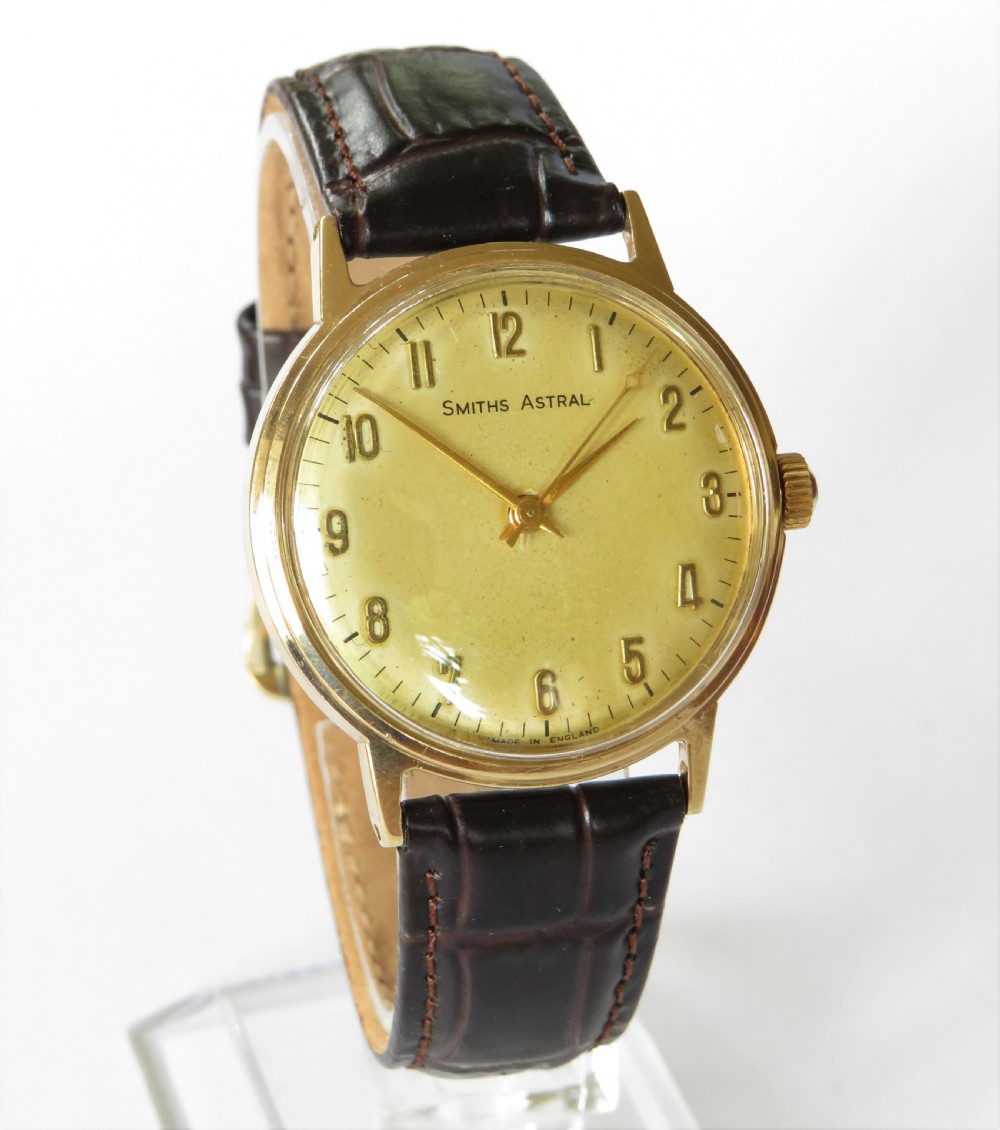 Gents 9ct Gold Smiths Astral Aquatite Watch, 1966 View II