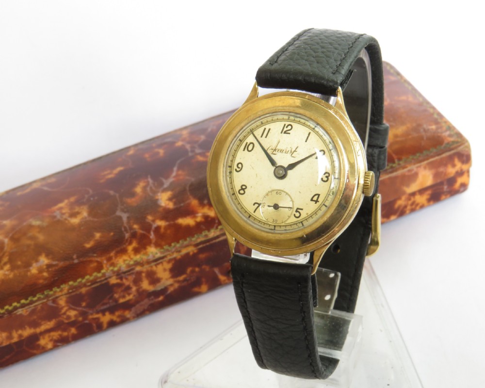 Gents 9ct gold Accurist wrist watch, 1945 View II