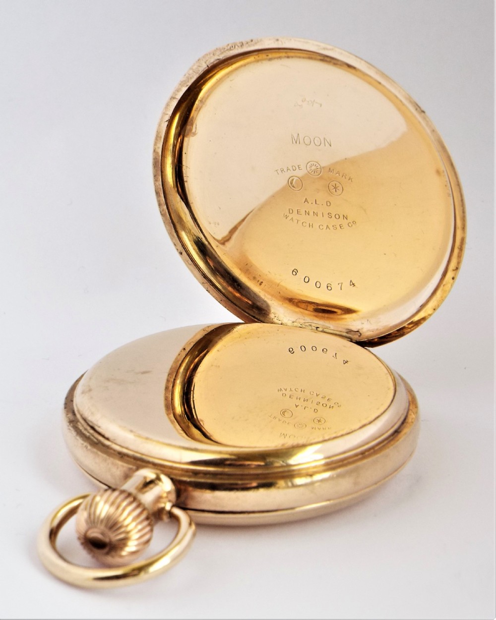 Waltham full hunter pocket watch, 1928. View IV