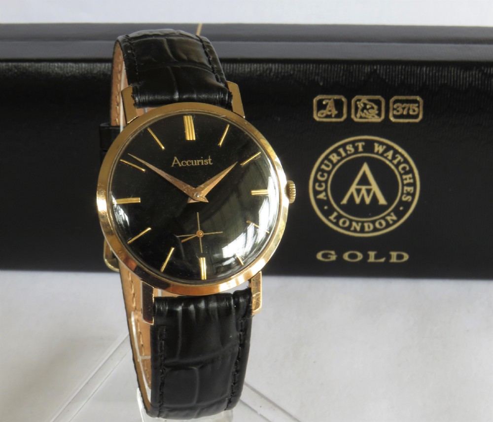 Gents 9ct gold Accurist wrist watch, 1958 View II